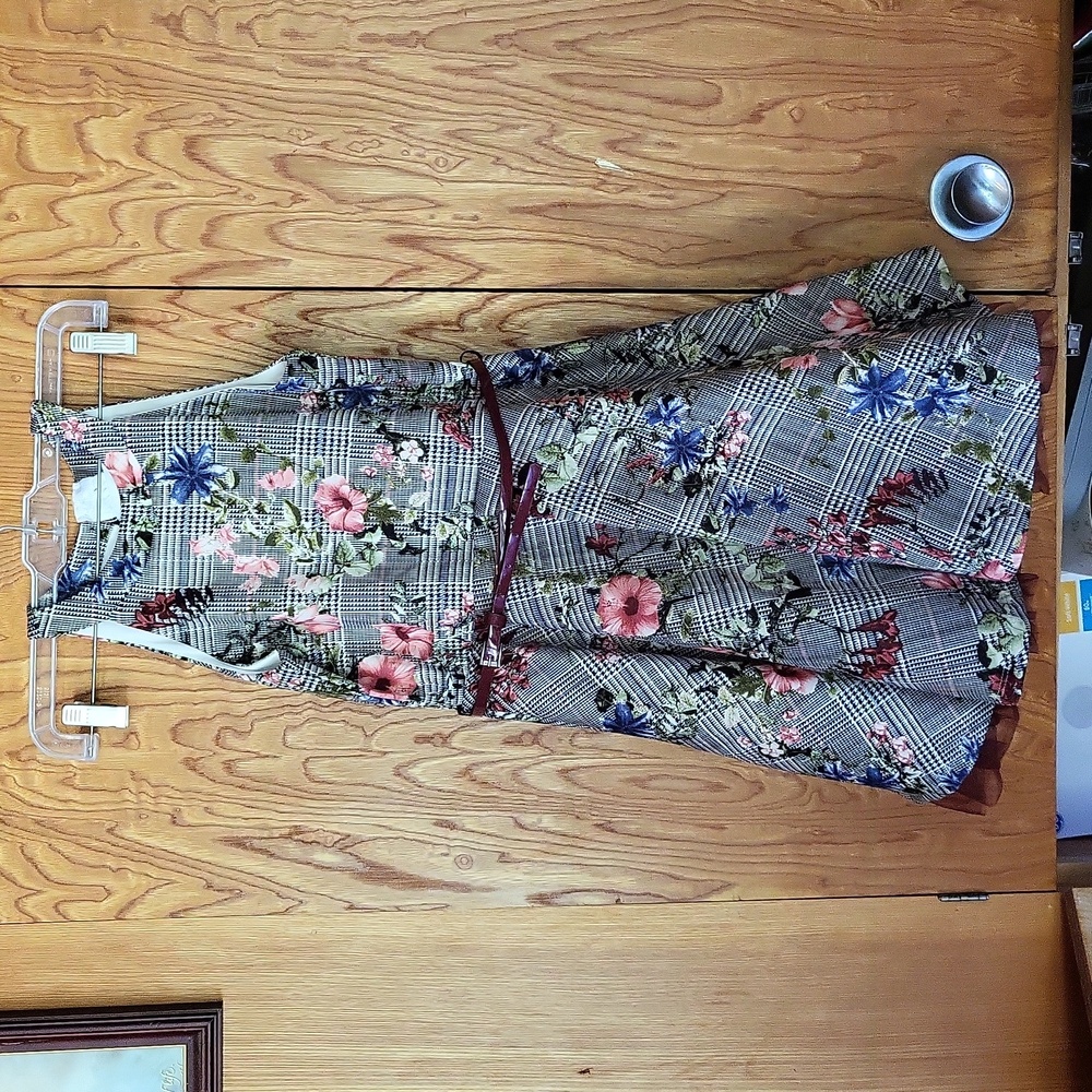 Beautees sleeveless dress. Very pretty black and white checker with pink floral